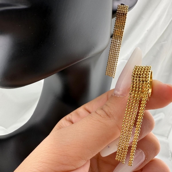 Anthropologie Jewelry - Anthropologie Elegant Gold Chain Tassel Earrings